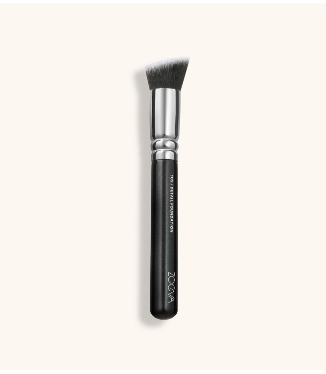 103 Detail Foundation Brush